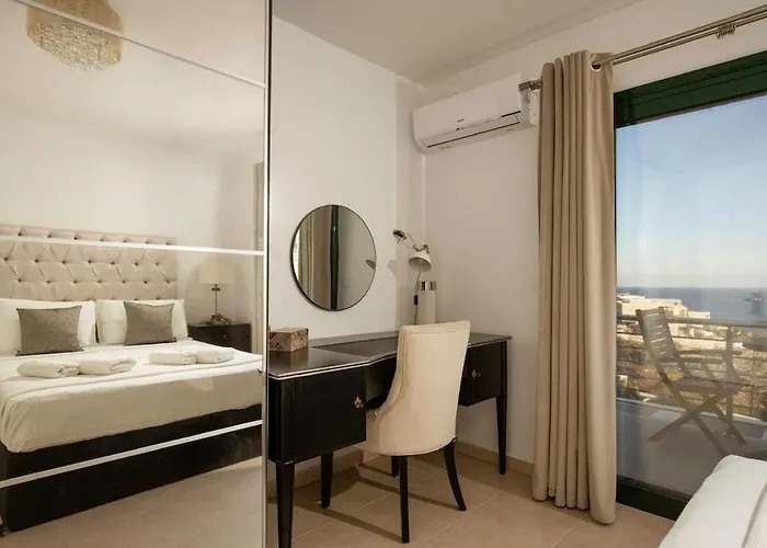 Kiki, Kiotari فيلة