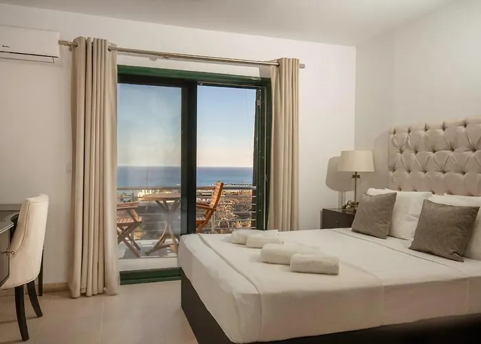 Kiki, Kiotari فيلة Asklipiion